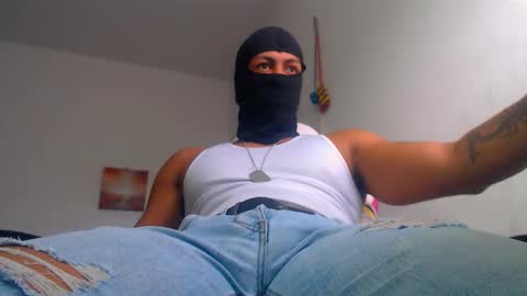 Snapshot of american_challenges chatting on 10.12.25 miguel online show from 10.12.25