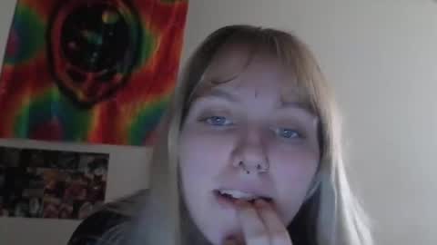 Snapshot of amethystmoon18 chatting on 02.26.26 amethystmoon18 online show from 02.26.26