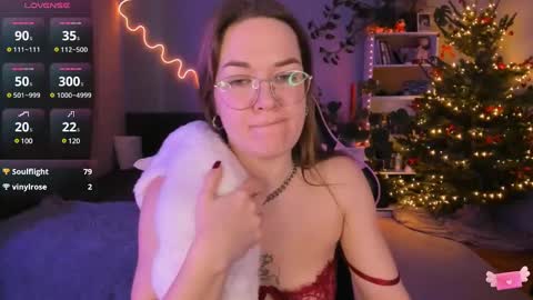Hi-hi I am Kate welcome to my sexy room online show from 12.20.24
