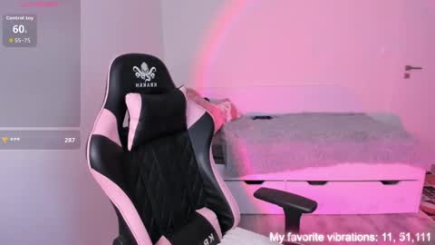 Hi-hi I am Kate welcome to my sexy room online show from 04.14.26