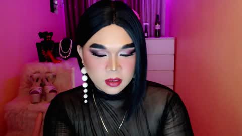 Snapshot of amiadoll chatting on 12.31.24 Queen Mireska online show from 12.31.24