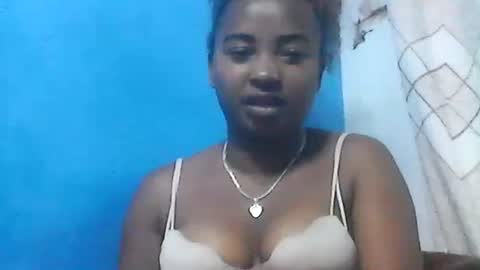 Snapshot of amielle_01 chatting on 05.05.26 amielle_01 online show from 05.05.26