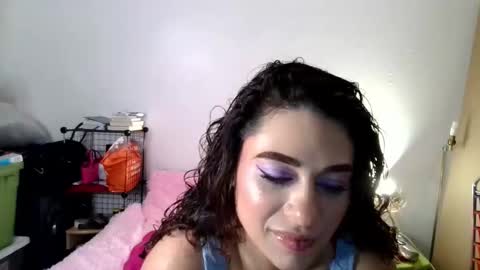 Snapshot of amirahskyy chatting on 12.03.25 Amirah online show from 12.03.25