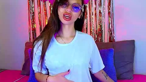 Snapshot of ammeliejoy chatting on 09.16.25 Ammelie online show from 09.16.25