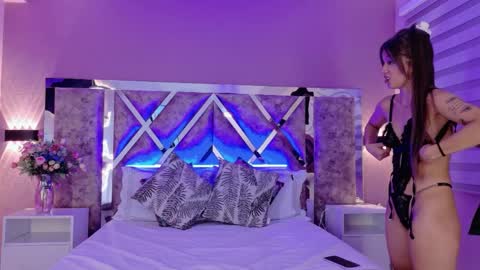 Snapshot of ammyjoness_ chatting on 04.05.26 Ammy Jones online show from 04.05.26