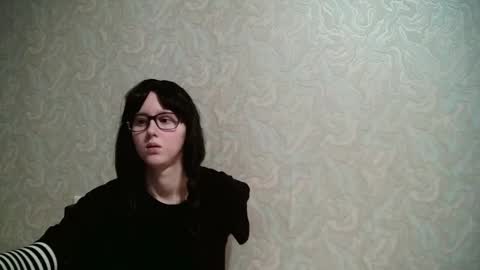 Snapshot of amomira chatting on 12.18.24 Amomira online show from 12.18.24