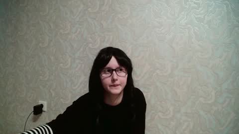 Snapshot of amomira chatting on 12.20.24 Amomira online show from 12.20.24