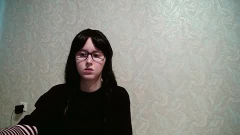 Snapshot of amomira chatting on 10.08.25 Amomira online show from 10.08.25