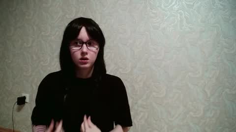 Snapshot of amomira chatting on 11.04.25 Amomira online show from 11.04.25