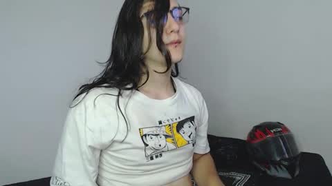 Snapshot of amoneth_xx chatting on 12.01.25 Amoneth online show from 12.01.25