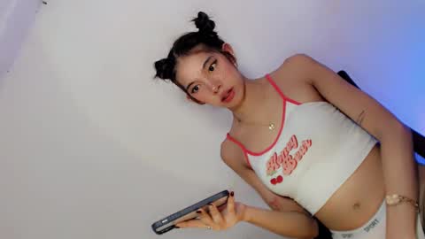 Snapshot of amor_pleasure chatting on 01.25.25 Belle Tylor online show from 01.25.25