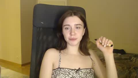 Snapshot of amoremeoww chatting on 01.23.25 miss unforgettable online show from 01.23.25