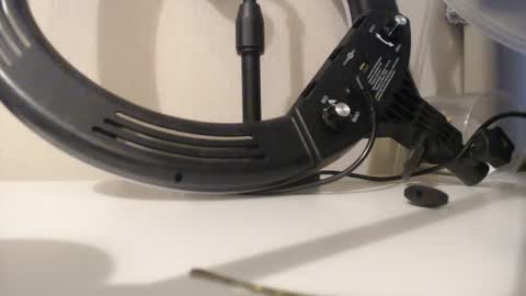 Snapshot of amoremeoww chatting on 02.18.25 miss unforgettable online show from 02.18.25