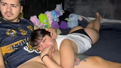 Snapshot of amorxdos chatting on 04.15.26 Barderitos online show from 04.15.26