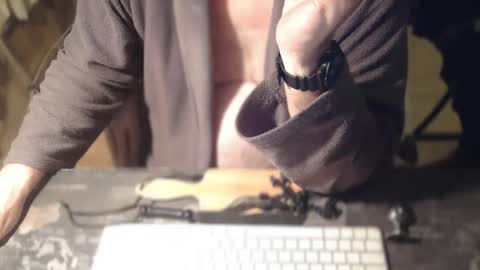 amslave4f online show from 10.09.25