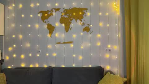 Amura Kim online show from 12.08.24