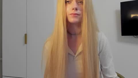 Snapshot of amy1_1 chatting on 09.25.25 amy1_1 online show from 09.25.25