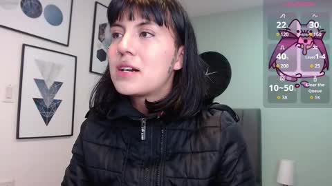 Snapshot of amy__adams1 chatting on 10.22.25 Amy 3 online show from 10.22.25