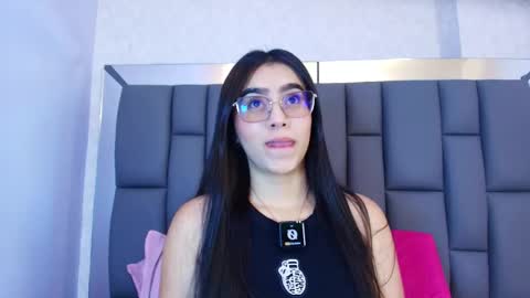 Snapshot of amy__wats0n chatting on 04.30.26 amy__wats0n online show from 04.30.26