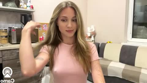 Snapshot of amy_chill chatting on 10.02.25 Amy Chill online show from 10.02.25