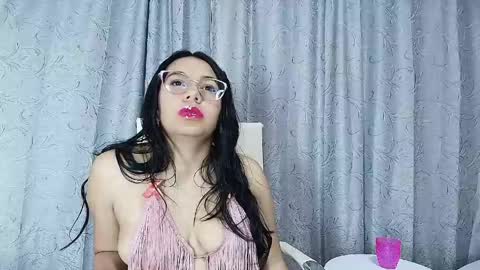 Emy Noa  online show from 04.18.26