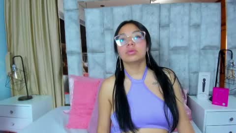 Emy Noa  online show from 05.19.26