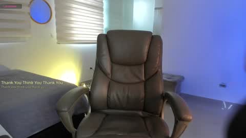 Snapshot of amy_queen7 chatting on 09.22.25 Help me reach 150 likes online show from 09.22.25