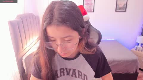 Snapshot of amy_sophiaa chatting on 12.28.24 Amy sophia 3 online show from 12.28.24