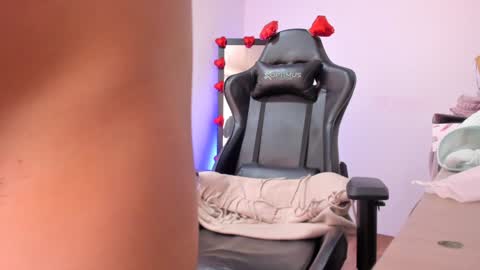 Snapshot of amy_sophiaa chatting on 02.05.25 Amy sophia 3 online show from 02.05.25