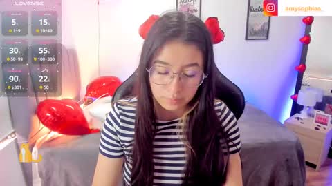 Snapshot of amy_sophiaa chatting on 02.13.25 Amy sophia 3 online show from 02.13.25