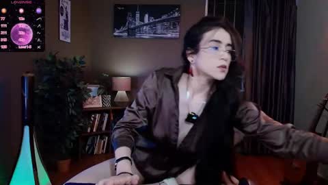 Snapshot of amy_versatile chatting on 11.18.25 Amy online show from 11.18.25