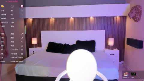 amyjohnsonn online show from 09.12.25