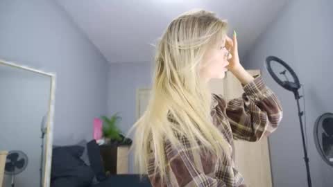 amylanee online show from 09.19.25