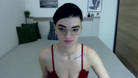 Snapshot of amylexy chatting on 12.20.24 Hi there guys My pleasure in your hands pvt is open online show from 12.20.24