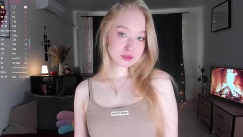 Snapshot of amylouwood chatting on 02.16.26 Amy online show from 02.16.26