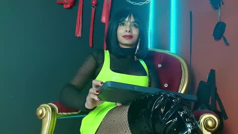 Amy Wong Grey online show from 12.09.24