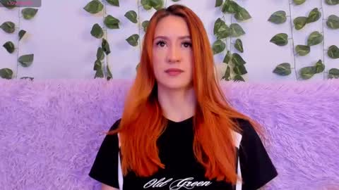 Snapshot of amypond__ chatting on 01.11.25 Amy online show from 01.11.25