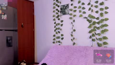 Snapshot of amypond__ chatting on 01.31.25 Amy online show from 01.31.25