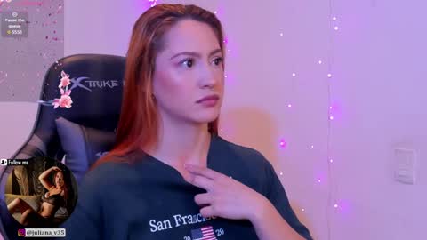 Snapshot of amypond__ chatting on 09.25.25 Amy online show from 09.25.25