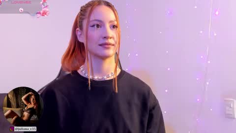 Snapshot of amypond__ chatting on 10.06.25 Amy online show from 10.06.25