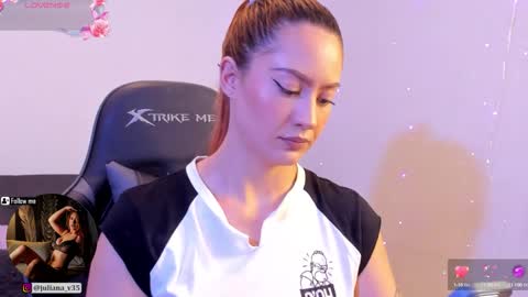 Snapshot of amypond__ chatting on 10.07.25 Amy online show from 10.07.25