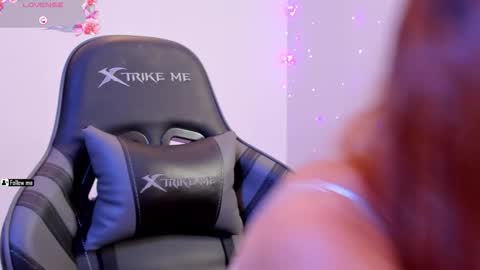 Snapshot of amypond__ chatting on 11.22.25 Amy online show from 11.22.25