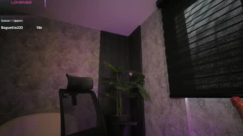 AMY WALKER online show from 04.01.26