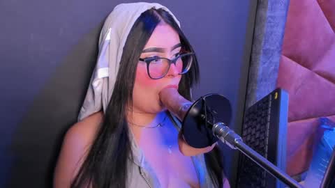 Snapshot of amywhitte_ chatting on 04.24.26 amywhitte_ online show from 04.24.26