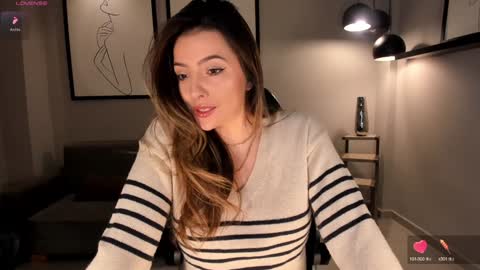 Snapshot of amywoods chatting on 01.19.25 online show from 01.19.25