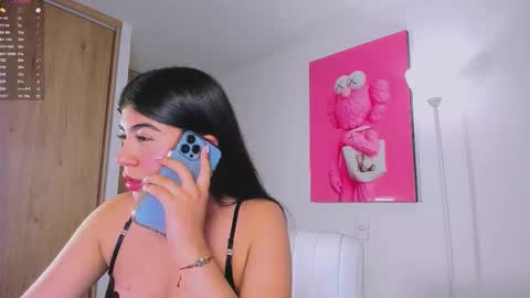 Snapshot of ana__f chatting on 10.06.25 Ana online show from 10.06.25