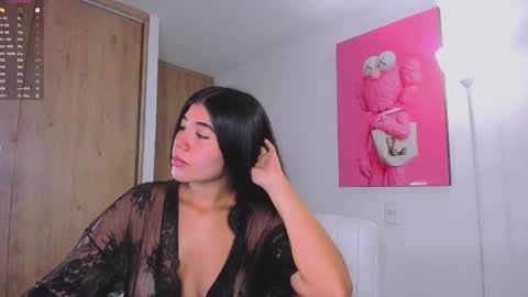 Snapshot of ana__f chatting on 11.18.25 Ana online show from 11.18.25