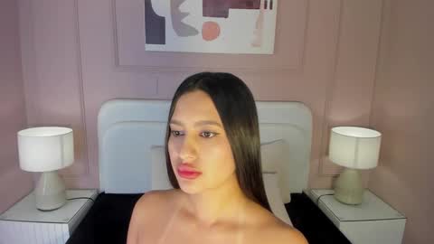 Snapshot of ana_beckett chatting on 03.09.25 Ana online show from 03.09.25