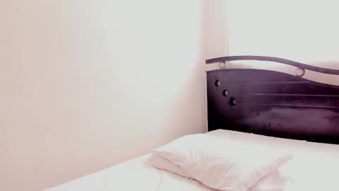 Ana  IG an castillo 1 online show from 12.19.24