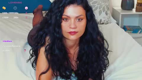 Snapshot of ana_crystal chatting on 02.11.25 ANA online show from 02.11.25